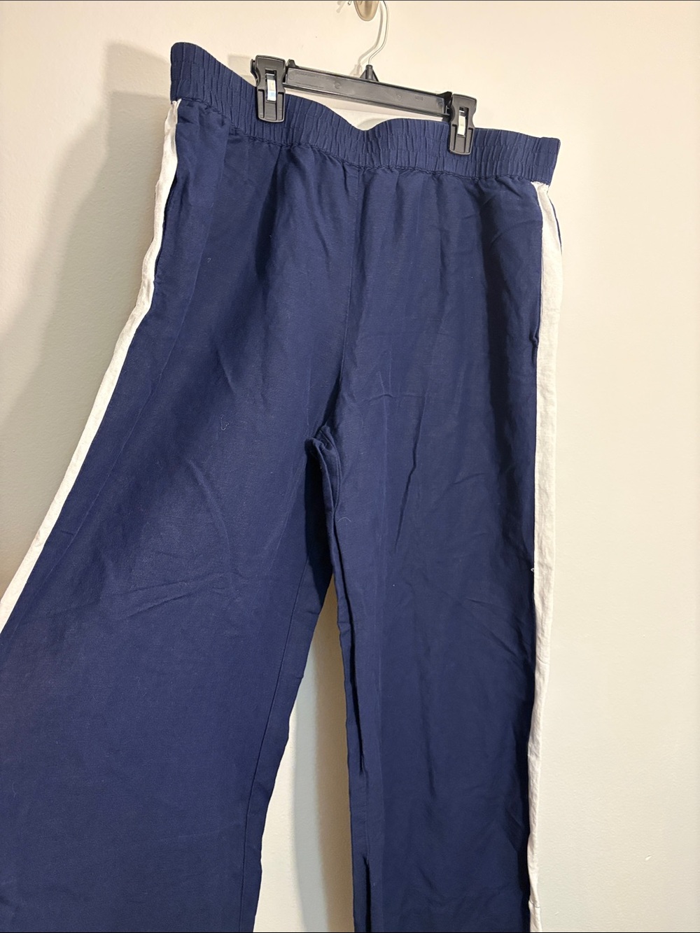 Evereve linen blend Navy Blue Pants with White Side Stripe